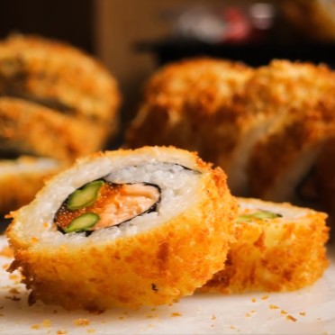 Sushi roll on plate